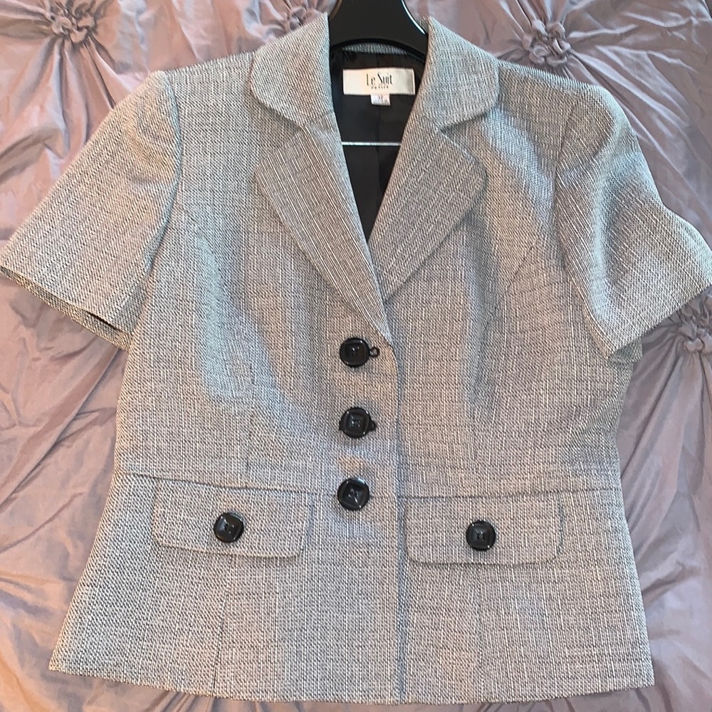 Le Suit Petite Short Sleeve Texture Light Gray/Black/White Suit Jacket- 4P